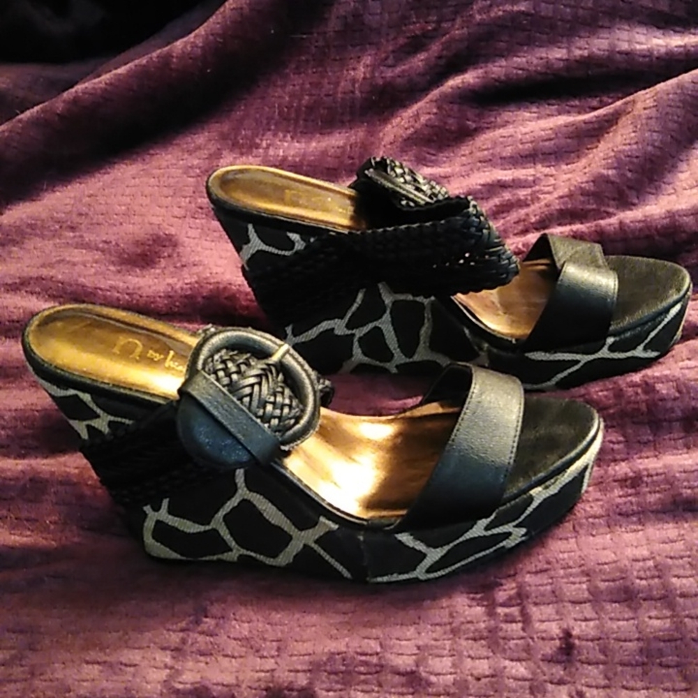 Wedge heels